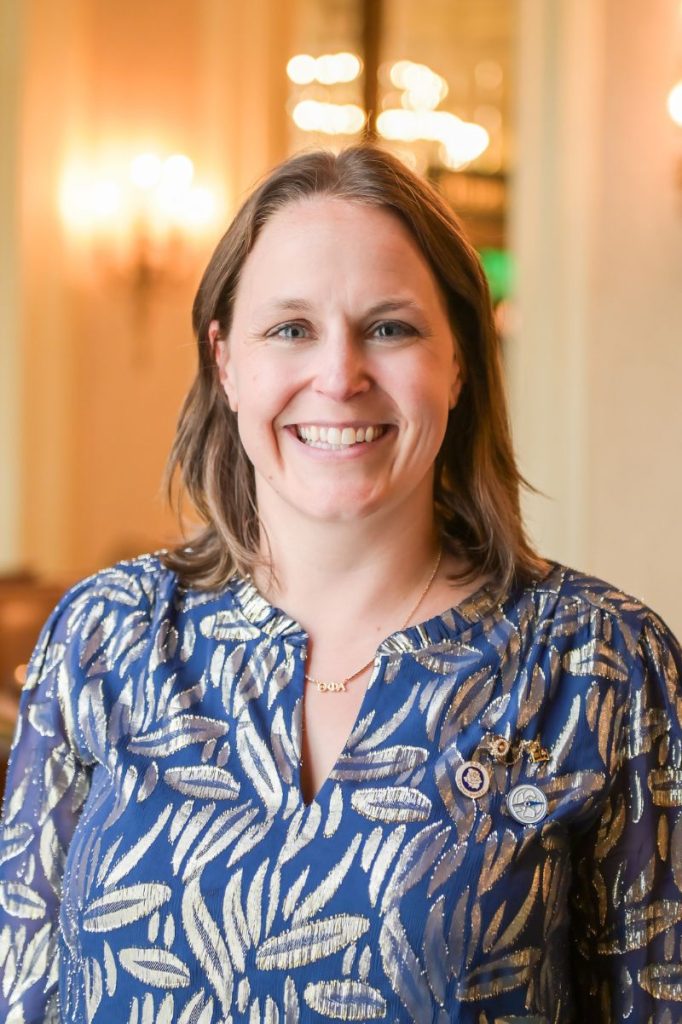 Portrait - Katie Hartmann